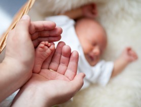 Durere fără margini într-o familie din Orhei. Un bebeluș de doar 4 luni a murit